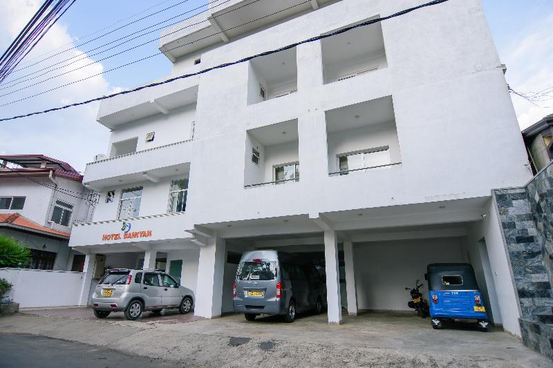 Oyo 238 Selva'S Guest House Nuwara Eliya Exterior photo