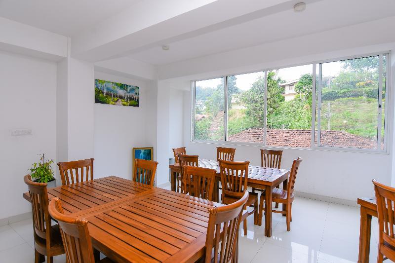 Oyo 238 Selva'S Guest House Nuwara Eliya Exterior photo