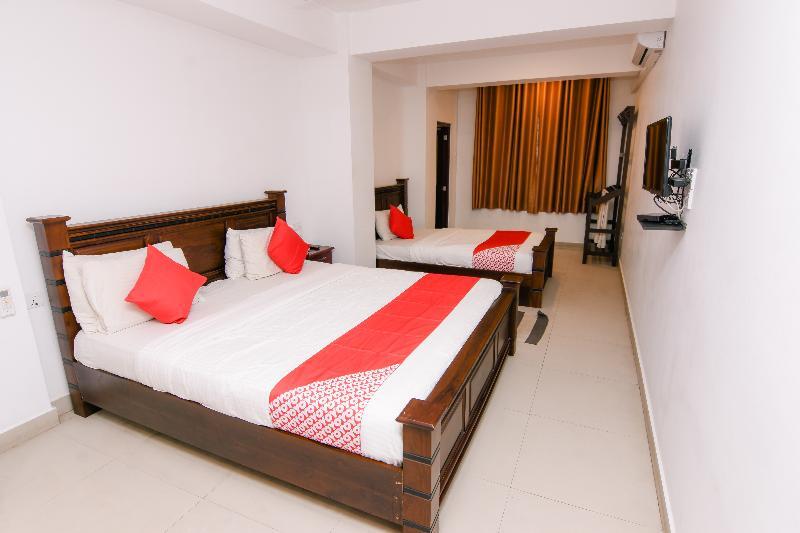 Oyo 238 Selva'S Guest House Nuwara Eliya Exterior photo