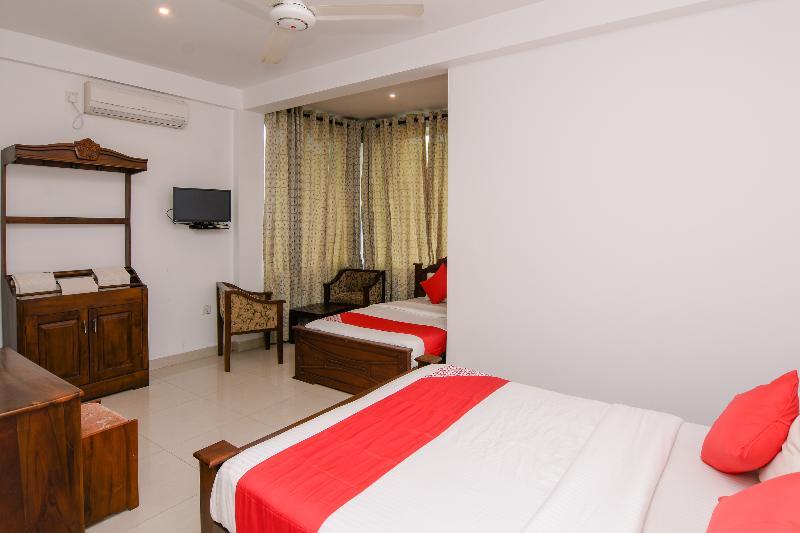 Oyo 238 Selva'S Guest House Nuwara Eliya Exterior photo
